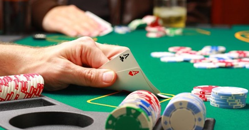 Cách chơi poker tại nhà cái VF555 2 cach choi poker tai nha cai vf555 1440 1